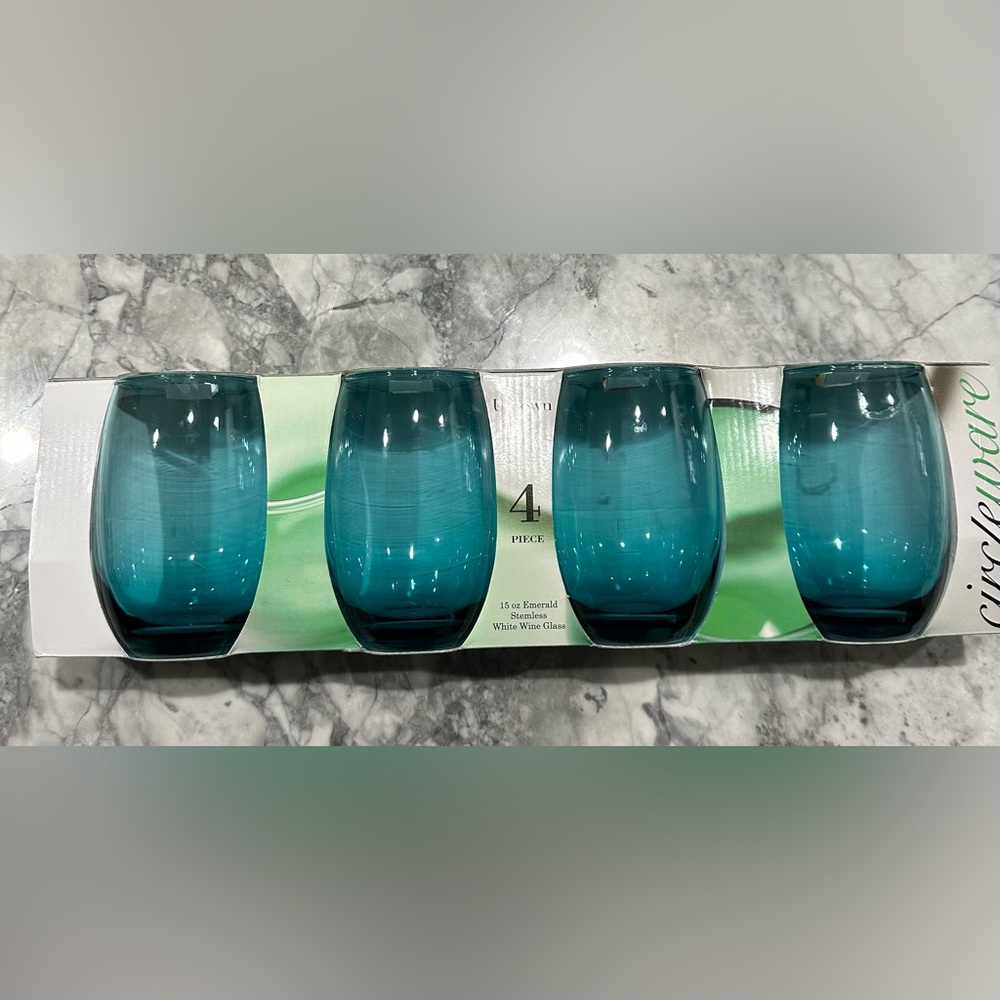 4 Piece Wine Glass Set (New)